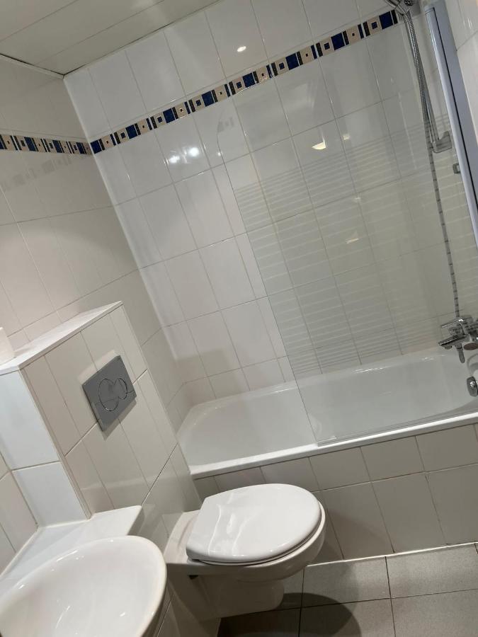121 Hotel 3*