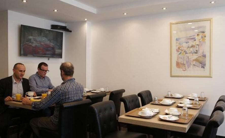 Hotel Luxor Bastille 2*
