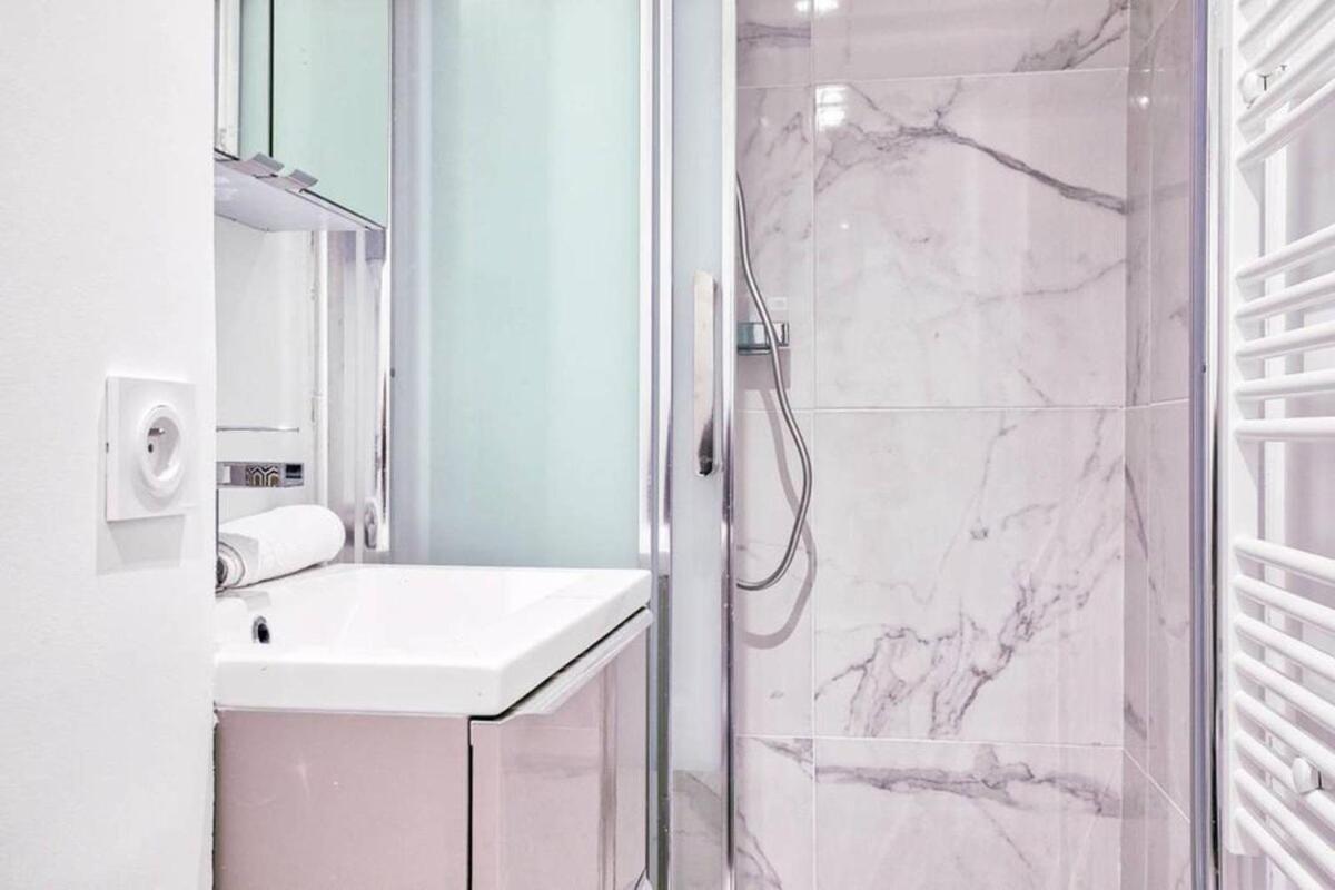 Apartment Quiet Near Saint-lazarre - 10p *
