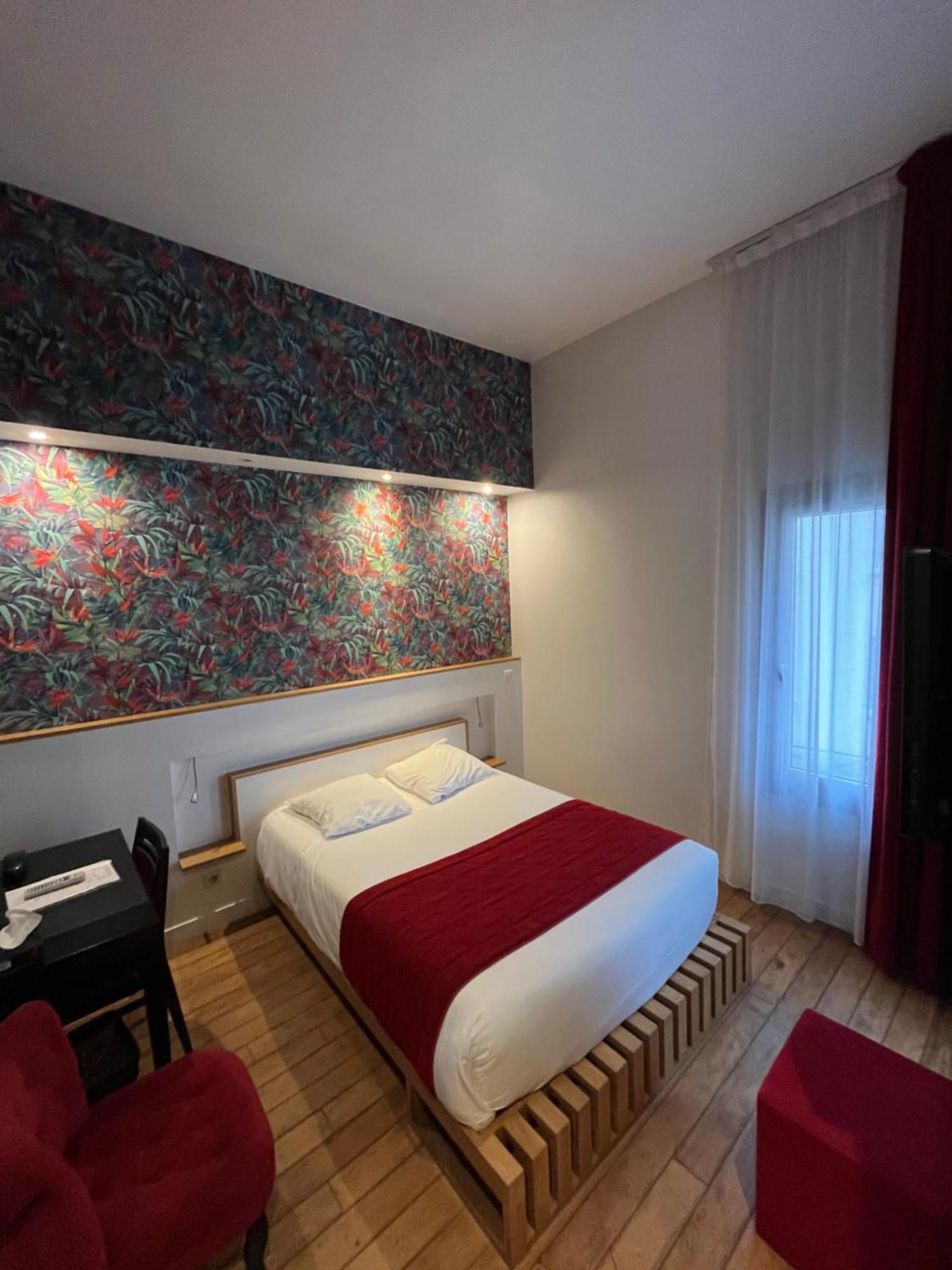 Ambre Hotel Paris