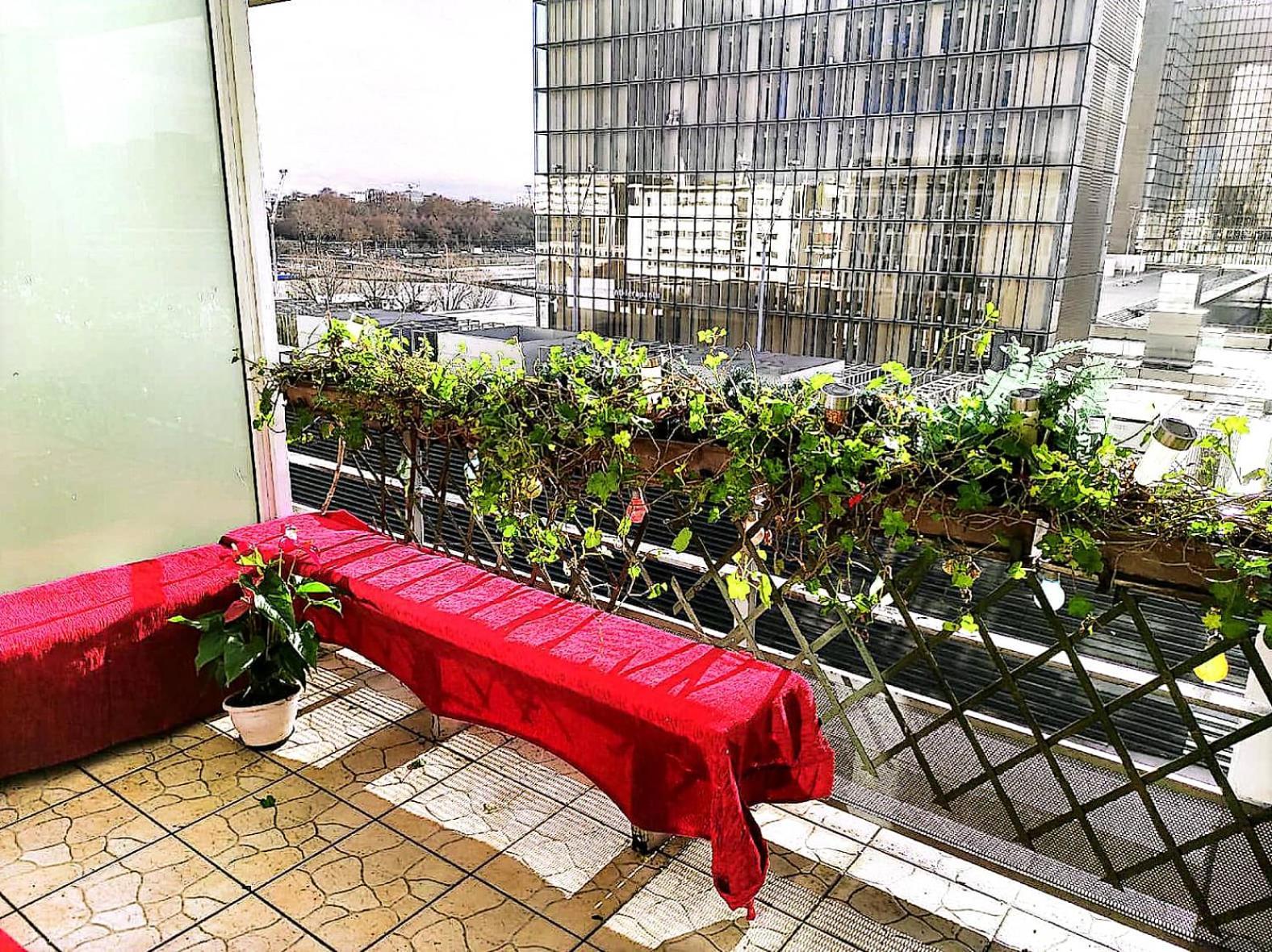 Seine Front / Lib. F.mitterrand *