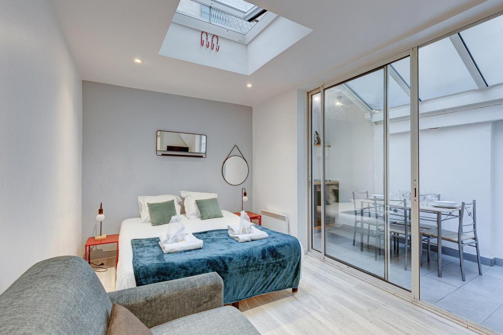 244 Saint Dominique - Superb