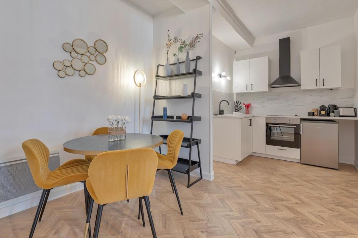 Apartment Superbe Pour 4p Proche Arc De Triomphe Paris