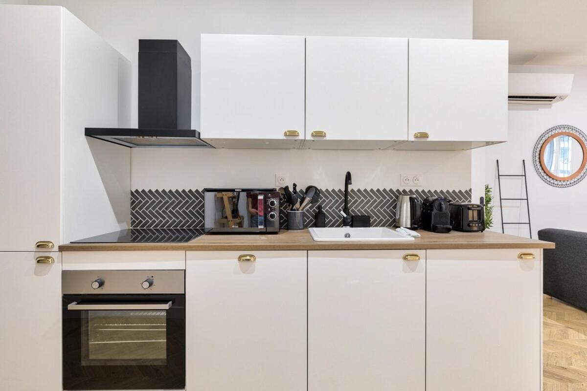Apartment Familial Proche Arc De Triomphe - 8p