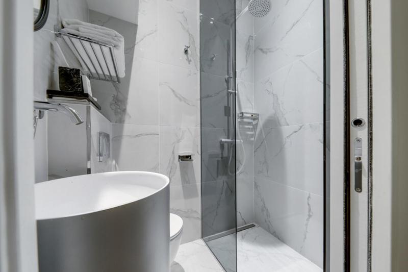 Appartement 211-suite Yves Saint Laurent *