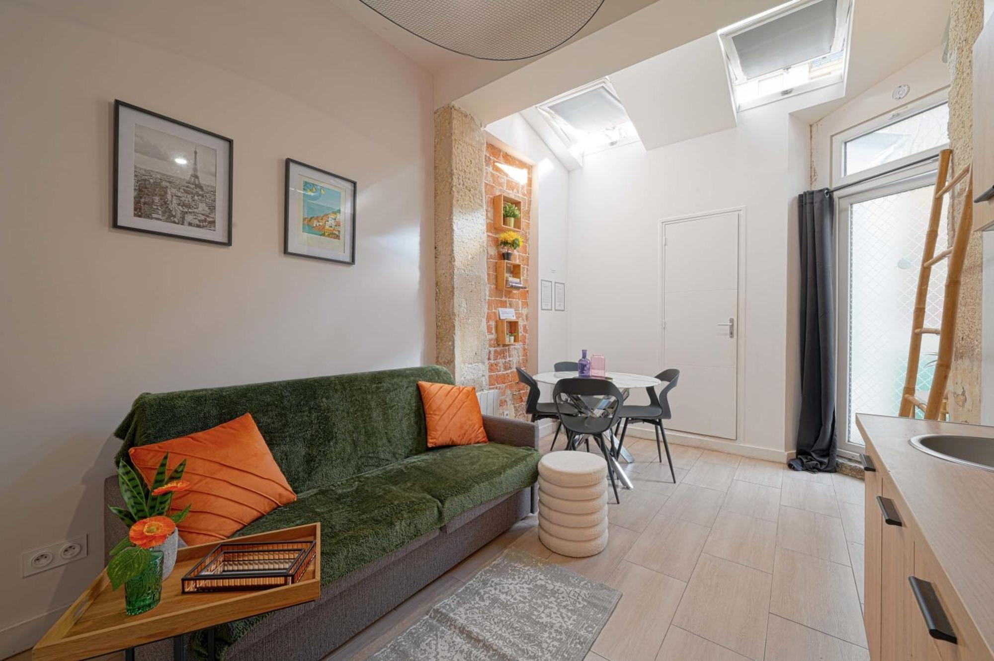 Apartment 2 Bed Modern Fully Furnish Flat,close To Buttes Chaumon Park Paris