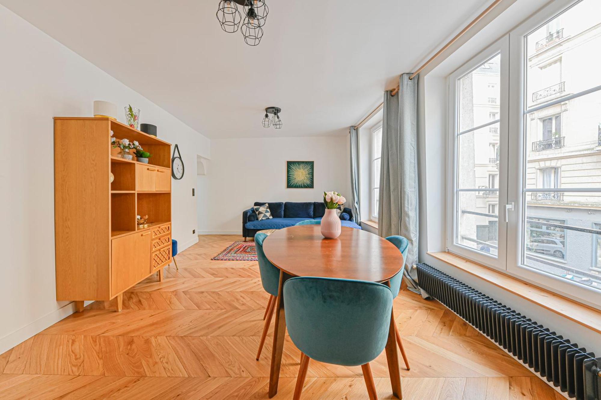 Pantheon Apartment Paris