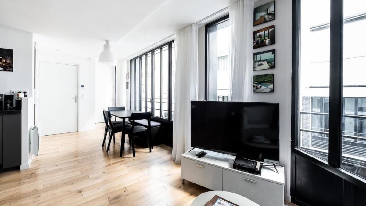 Bright & Renovated 3bd For 8 Guests In Le Marais! Paris