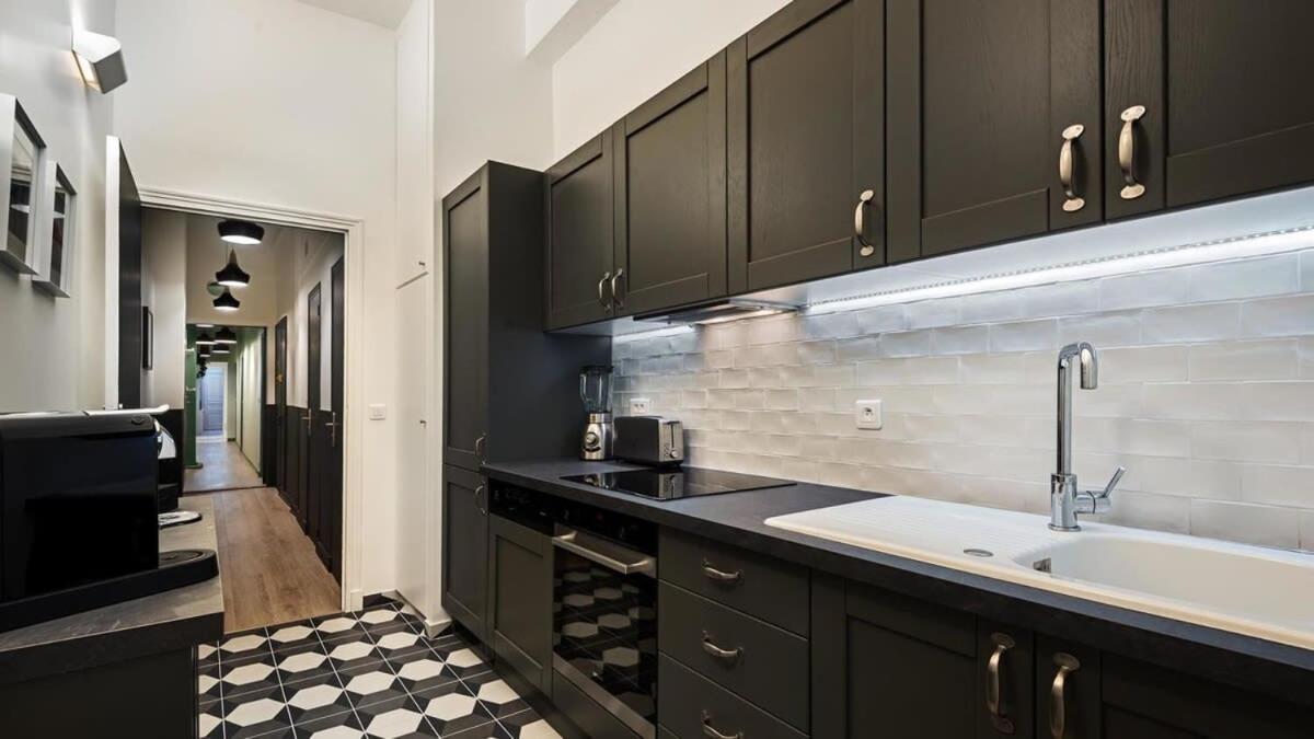 Pantheon Modern And Exclusive 3bd Apartment Paris