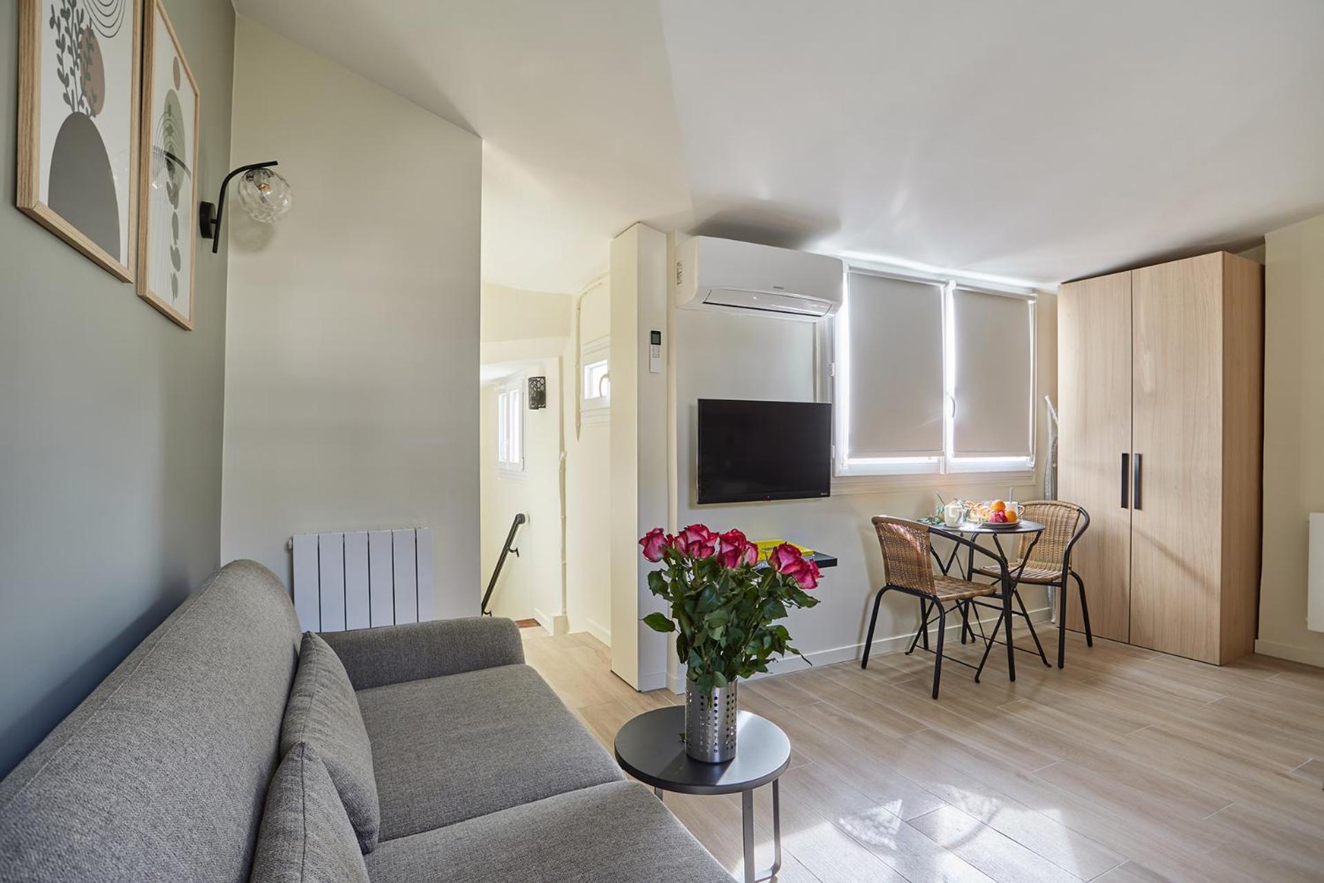 Center Of By Prestige * Paris
