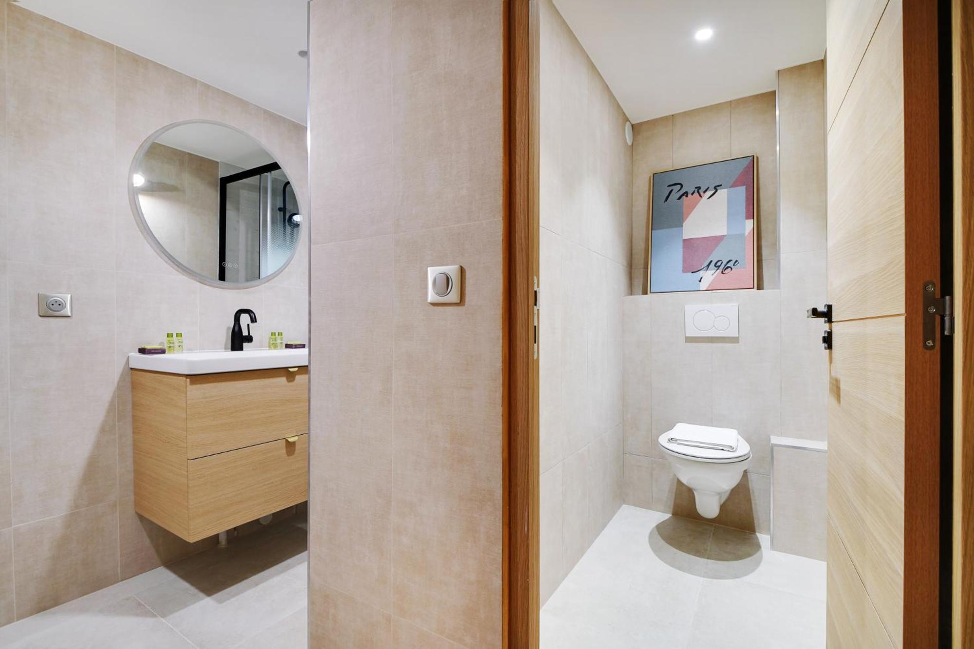 Superbe Appartement- 7p- Sacre Coeur Ramey I Apartment *
