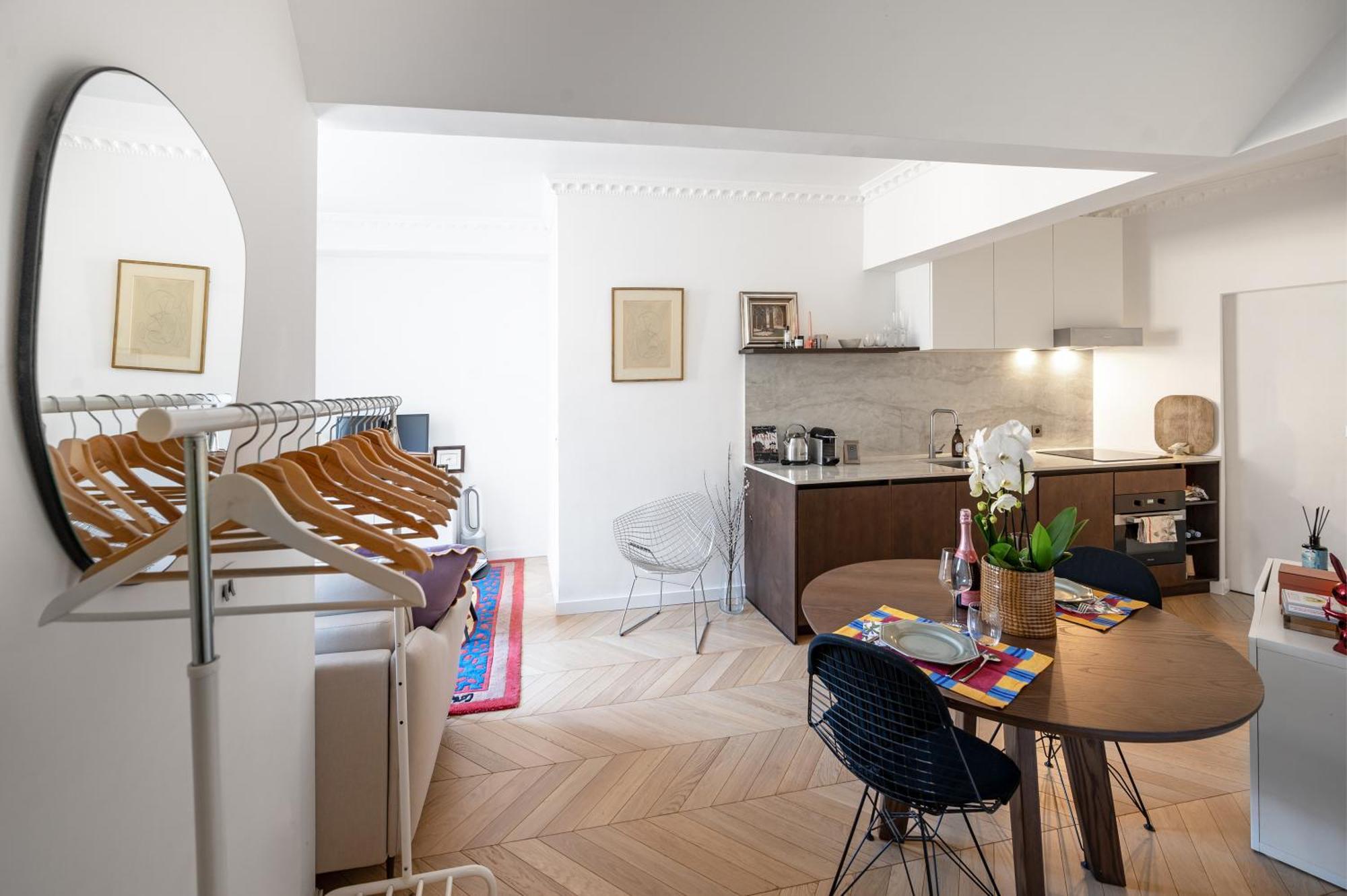 Superb Flat With Terrasse & 24-7 Security In The Heart Of Paris! Paris