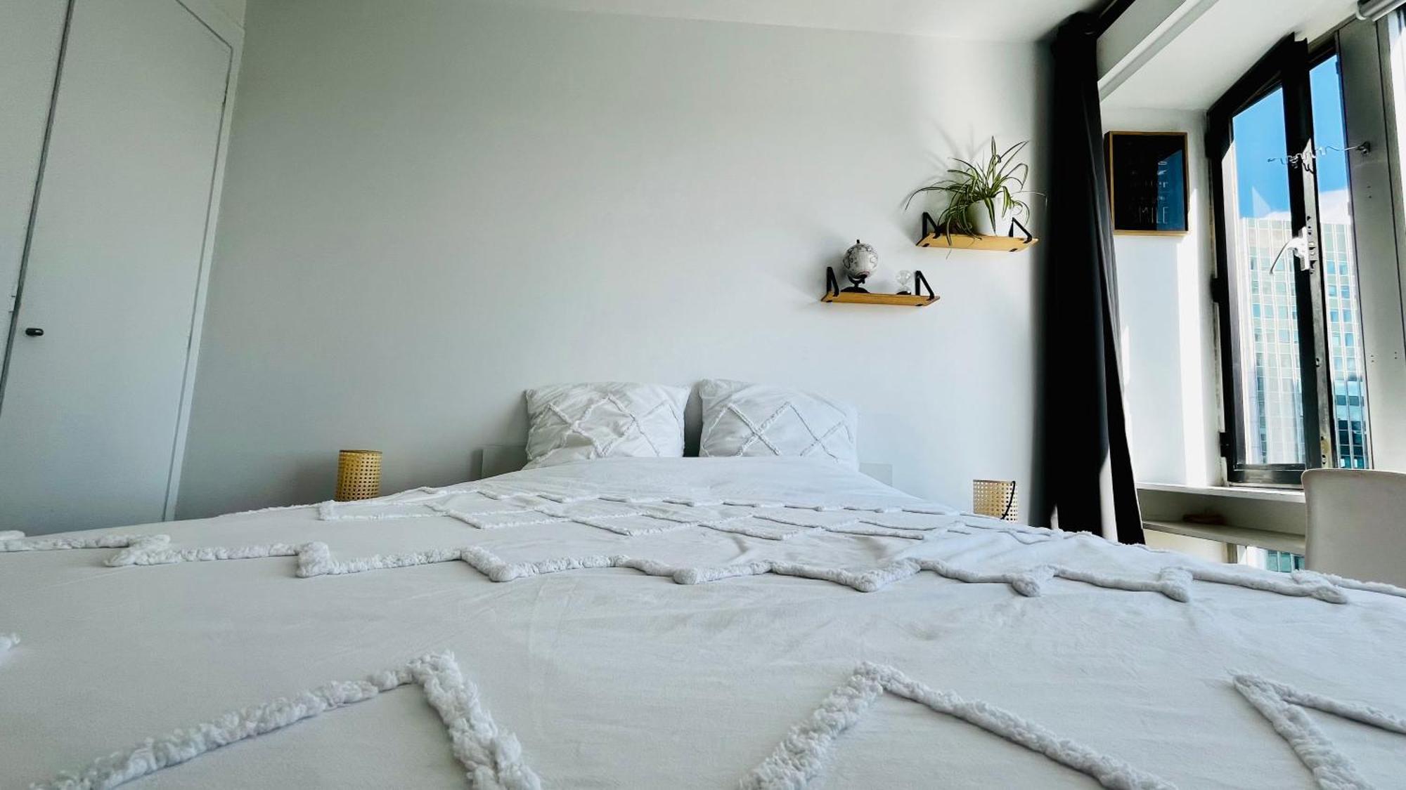 Séjour chez l'habitant 2 Private Bedrooms, Montparnasse Station *