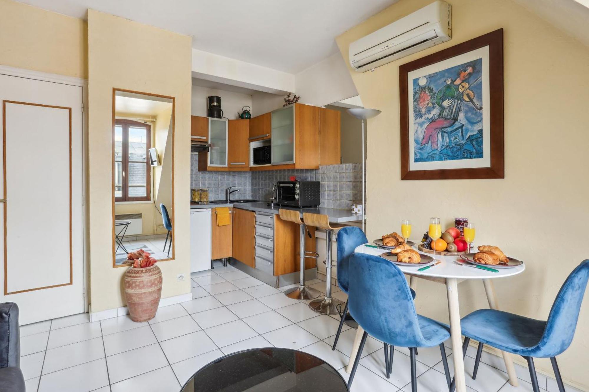 Apartment Eiffel Tower & Invalides - Cityapartmentstay Paris