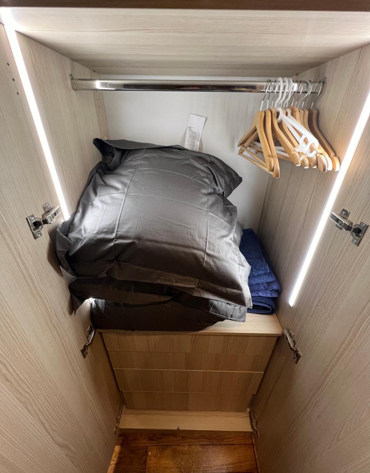 Luxe Louvre Apartamento