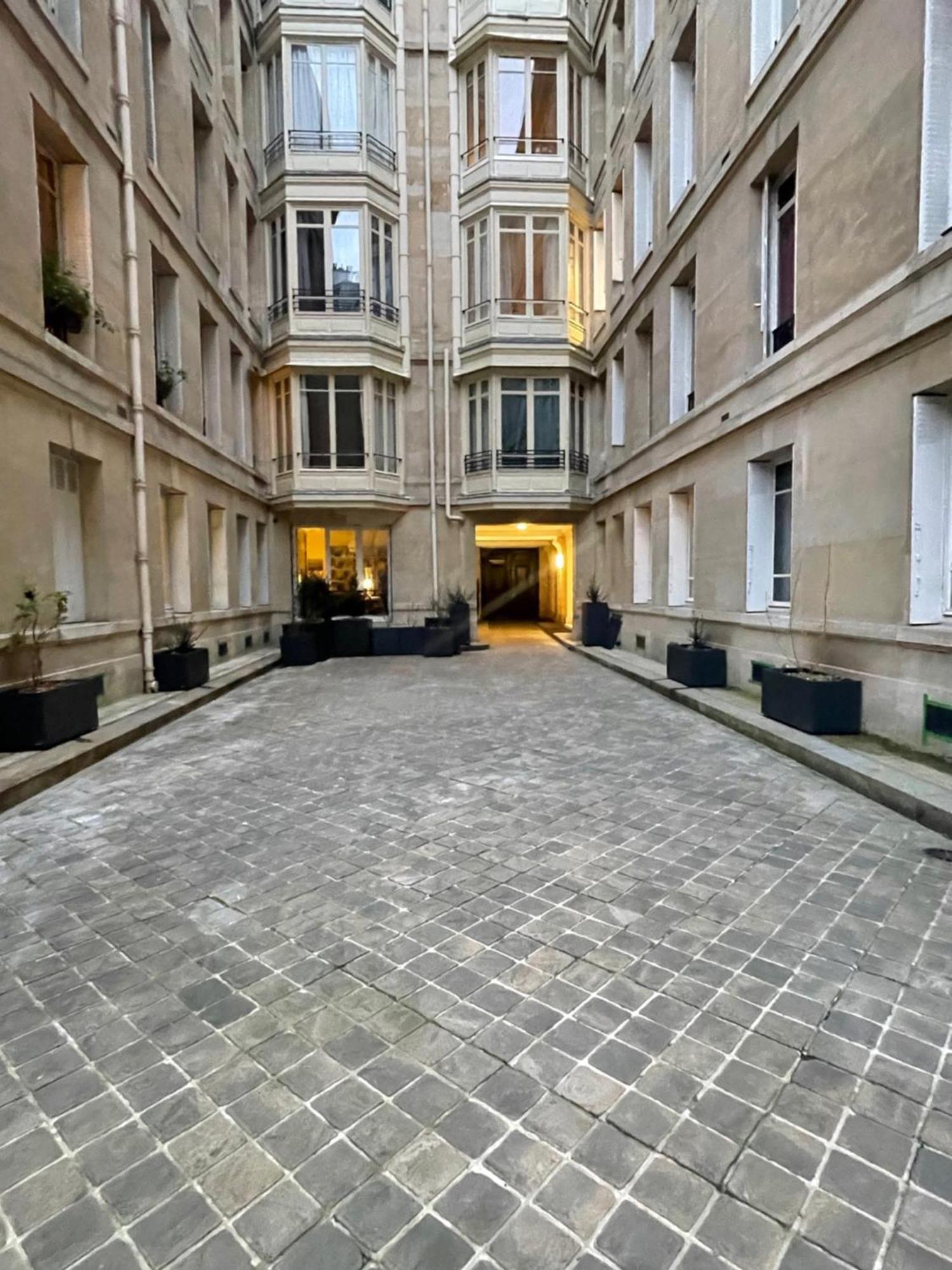 Superbe 200m2 Malesherbes Apartment *