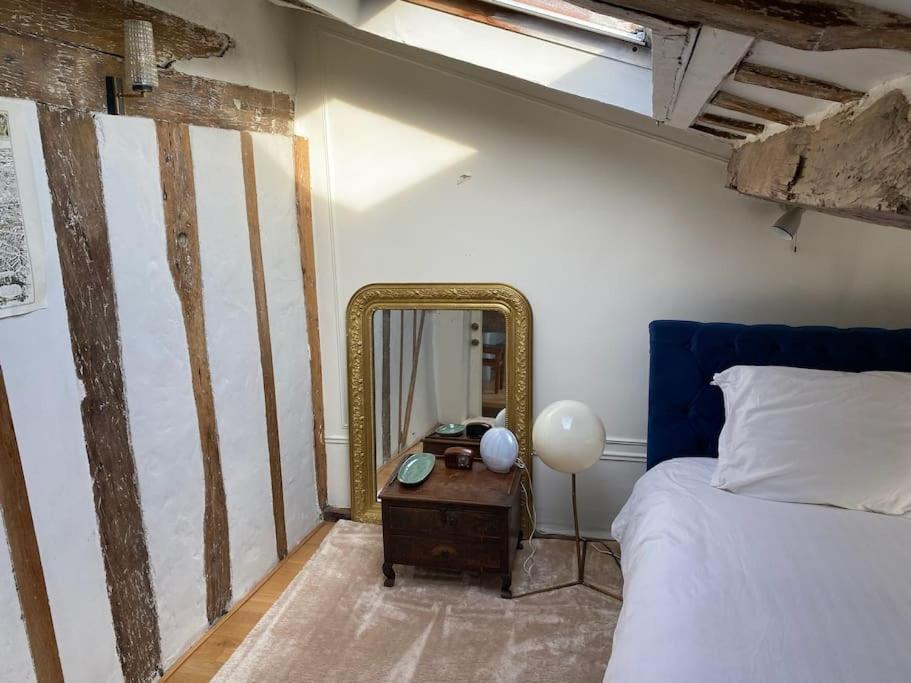 Duplex With Panoramic Views Over Paris