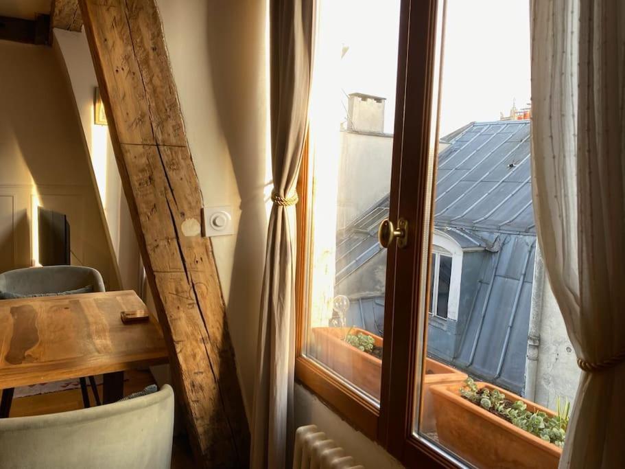 Duplex With Panoramic Views Over Paris