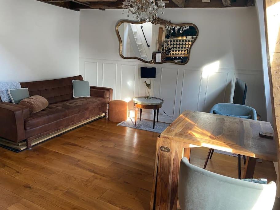 Duplex With Panoramic Views Over * Paris