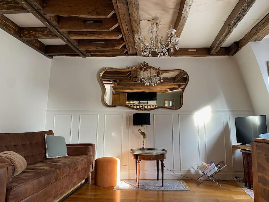 Duplex With Panoramic Views Over * Paris