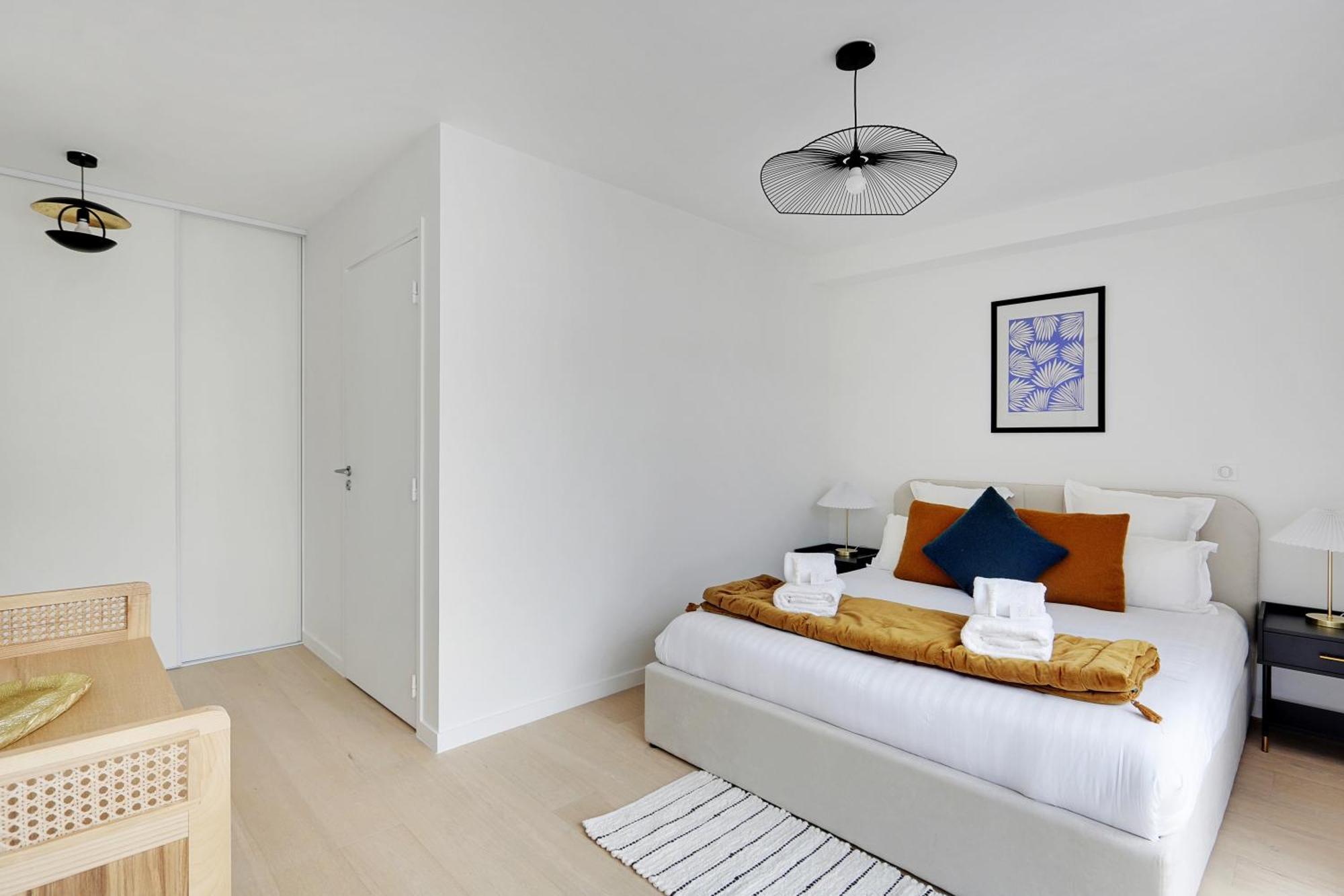 Pick A Flat's In Montmartre - Rue Ordener Paris