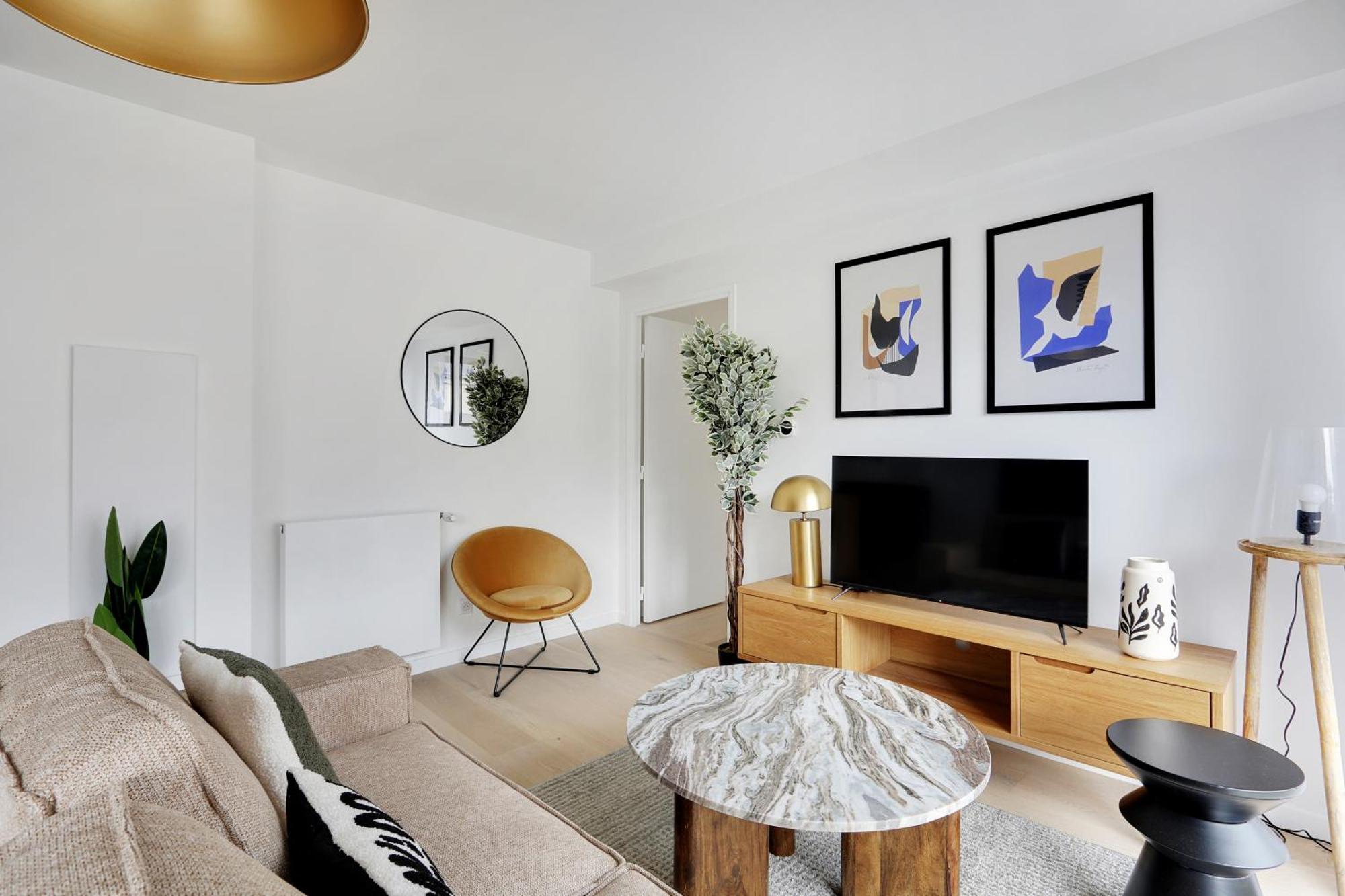 Pick A Flat's In Montmartre - Rue Ordener * Paris