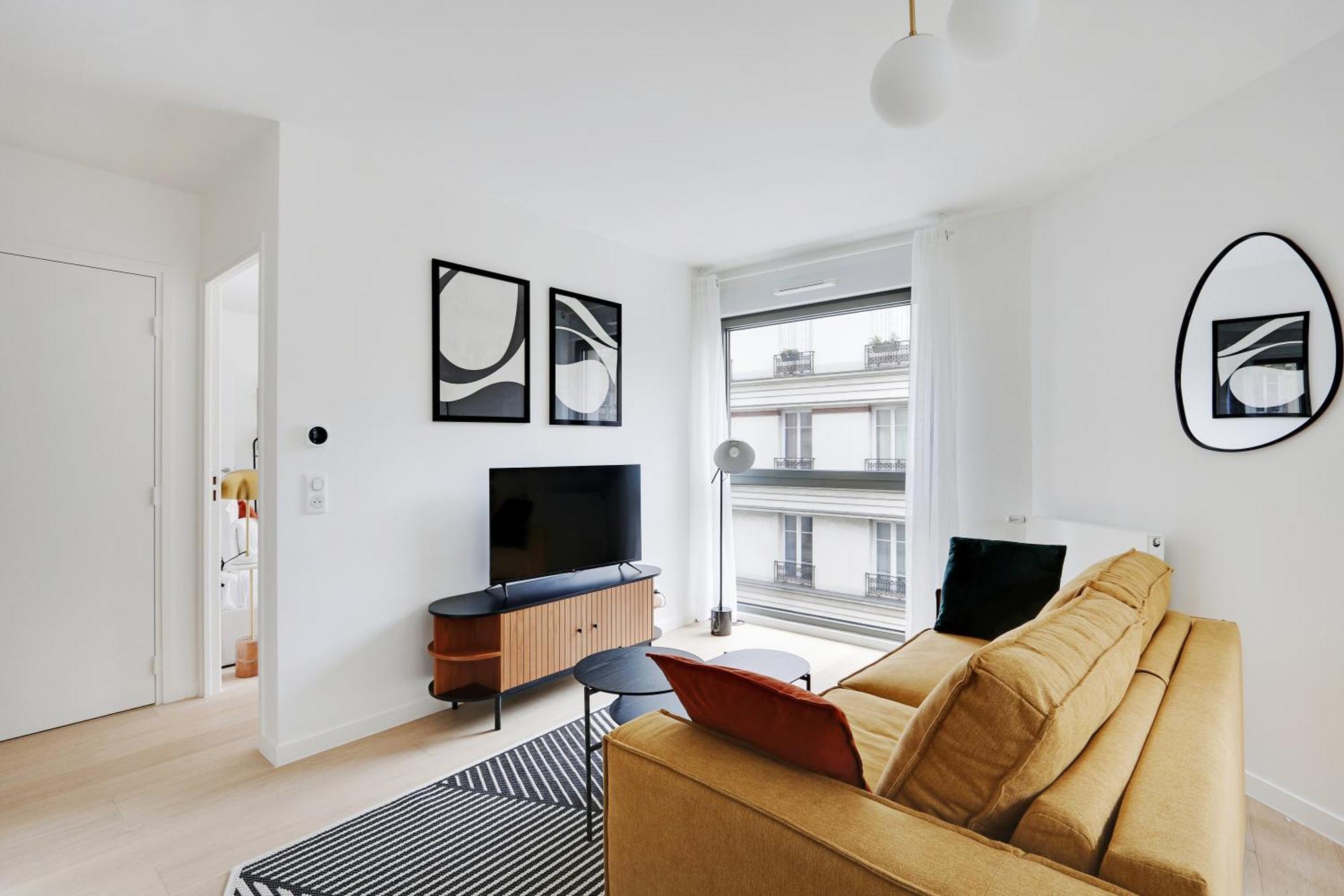 Pick A Flat's In Montmartre - Rue Ordener Paris