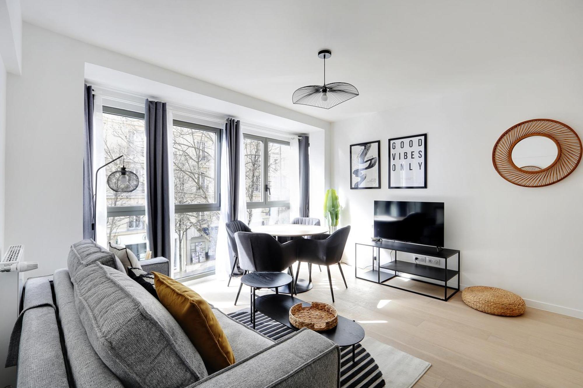Pick A Flat's In Montmartre - Rue Ordener Apartment *