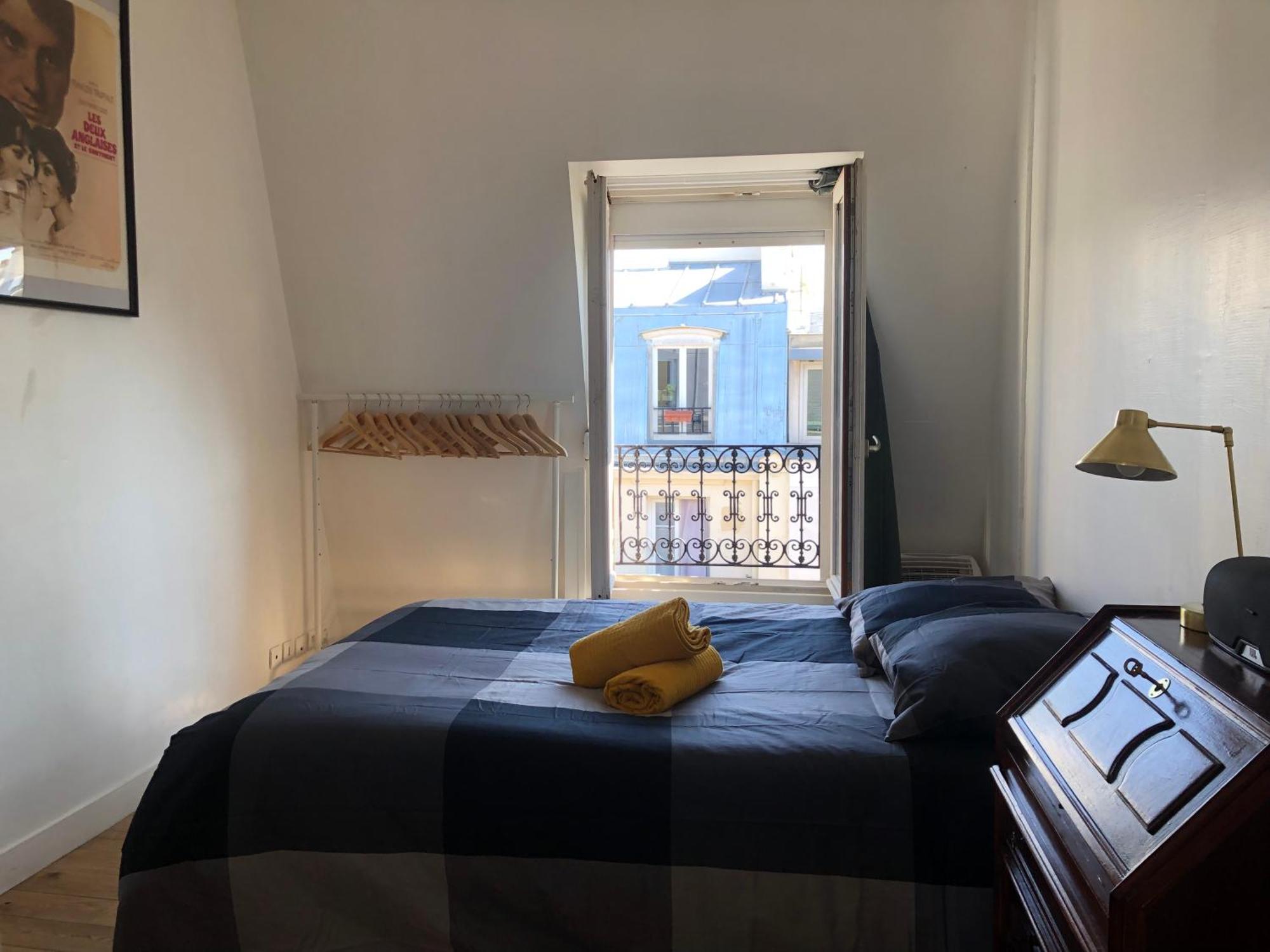 Appartement 2 Pieces Sous Les Toits 6 Personnes Calme Lumineux Equipe Paris