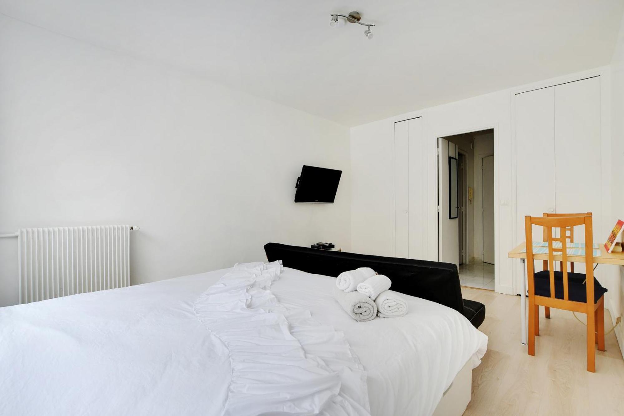 Alesia Apartment *