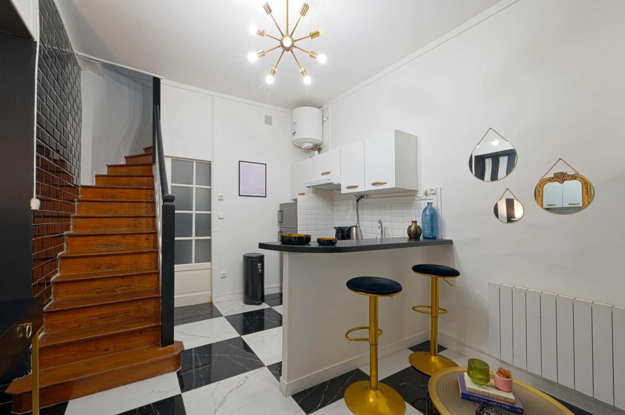 Apartment Fabulous Two Floor In 9th *