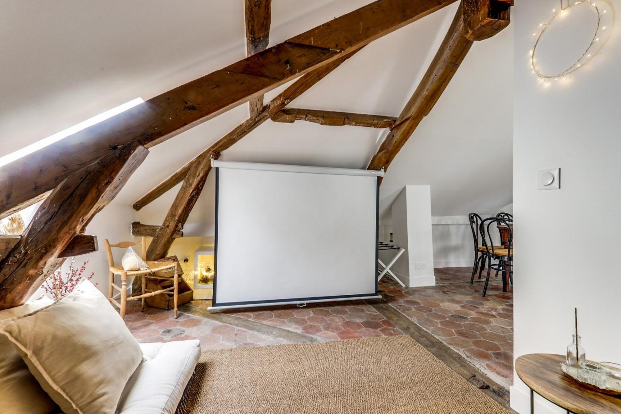 De Charme Sous Les Toits Appartement *