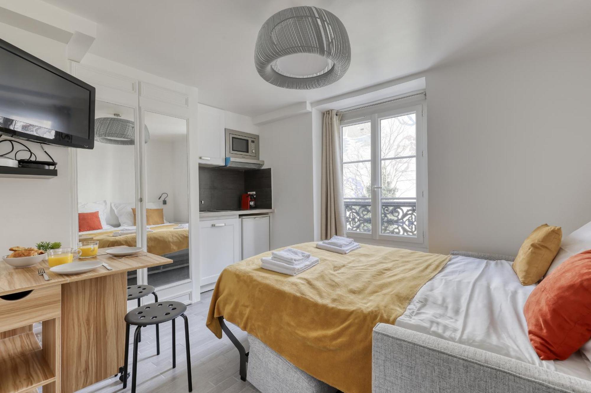 Apartment Branded New Cozy In The Heart Of 17 Paris