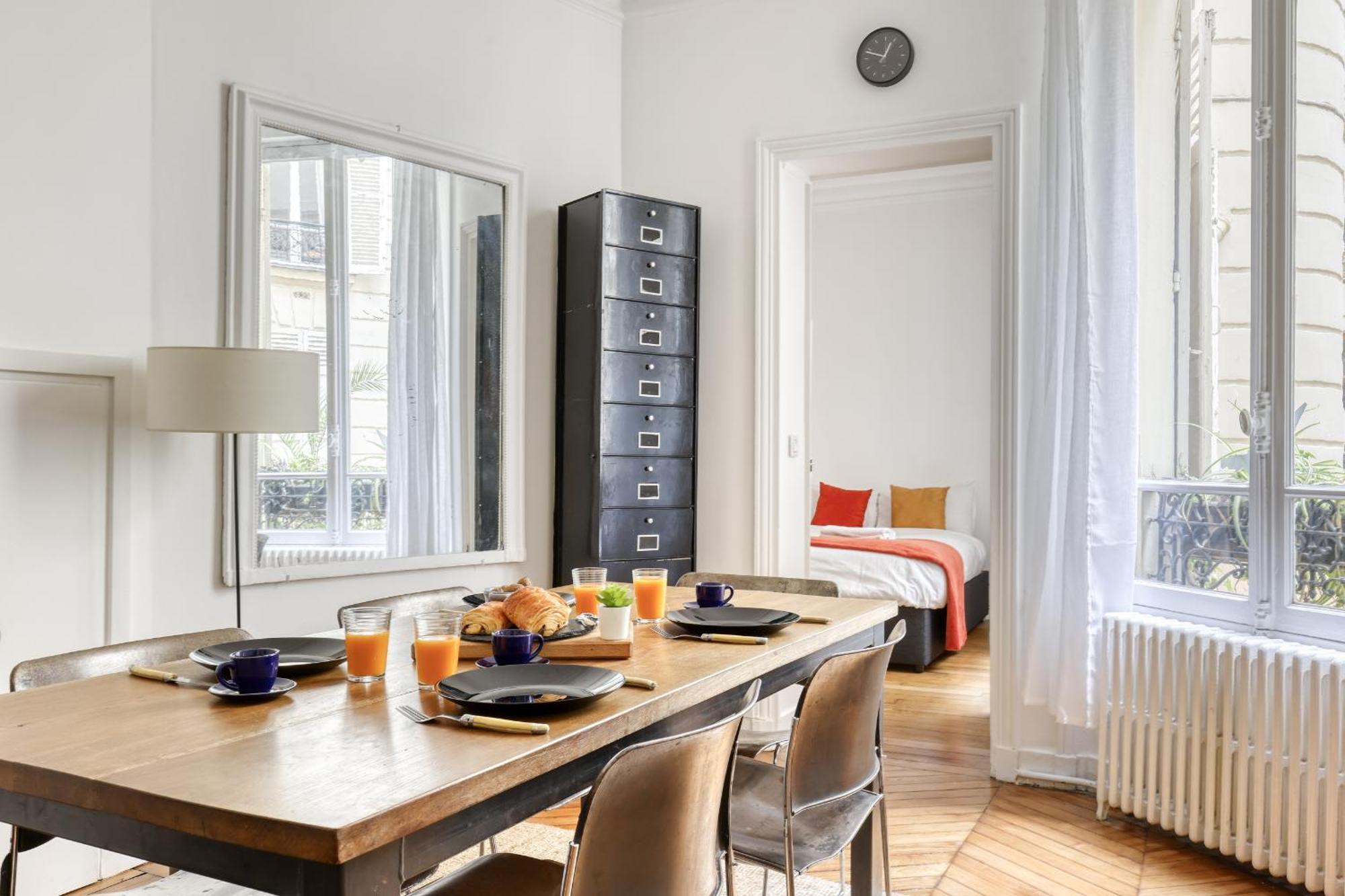 Perfect T2 At The Foot Of The Eiffel Tower-paris 7 * Paris