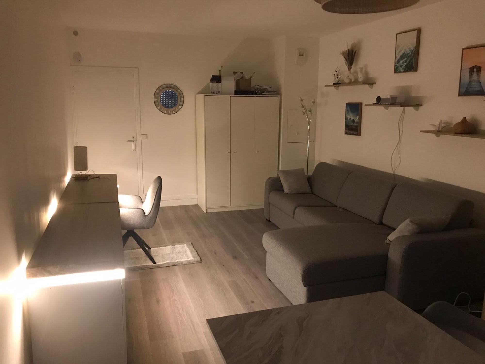 Studio 31m2 Plein Est Avec Balcon Laumiere Appartement Paris