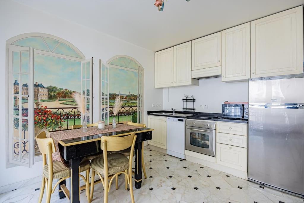 Apartamento Grand Et Central, 8e Pres Elysee Paris