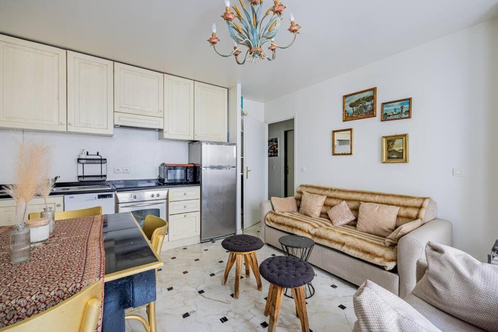 Apartamento Grand Et Central, 8e Pres Elysee