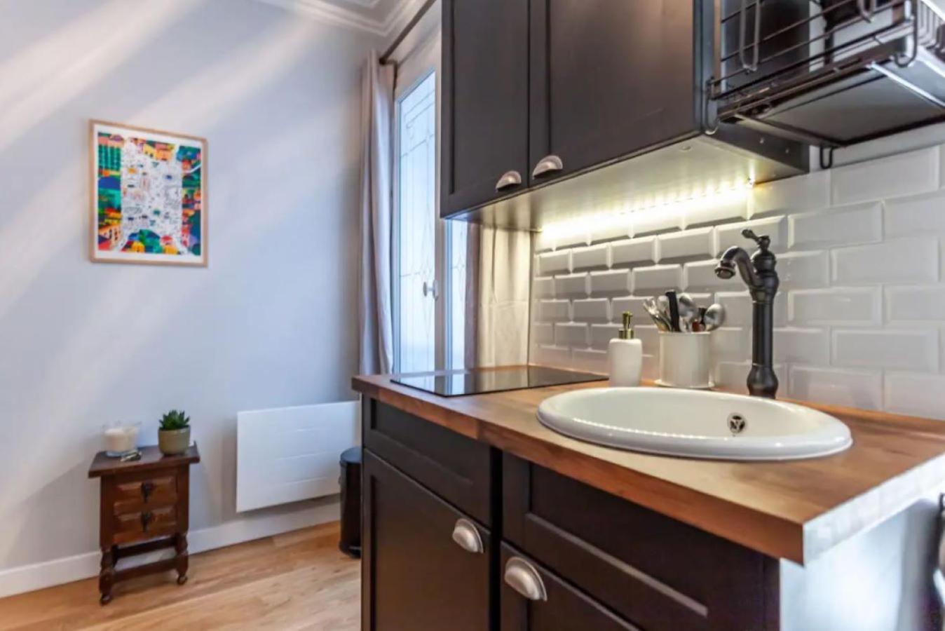 Ruby Magenta Appartement Paris