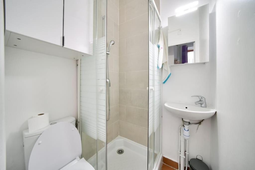 Apartment Sur Cour, Proche Des Buttes-chaumont *