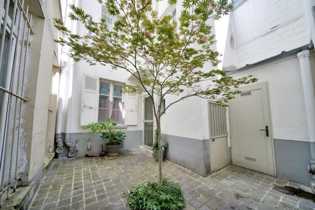 Sur Cour, Proche Des Buttes-chaumont Apartment *