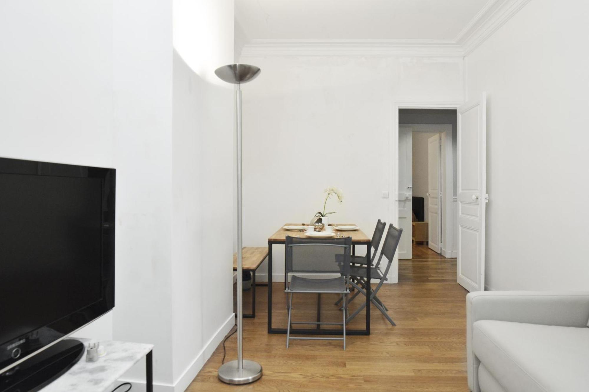 Apartment -votre Nid Familial Parisien - Batignolles