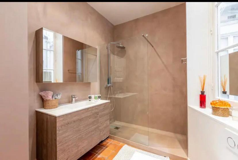 4 Bedroom Luxury Eiffel Tower Paris