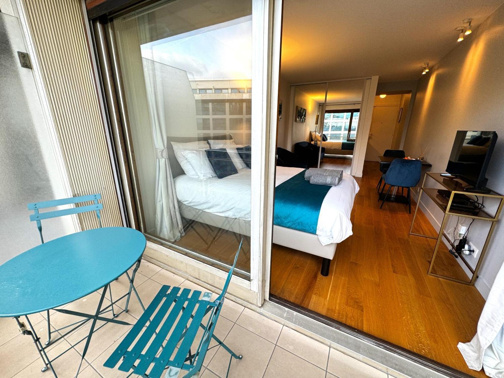 Le Wagram - With Terrasse - Arc De Triomphe Apartment Paris