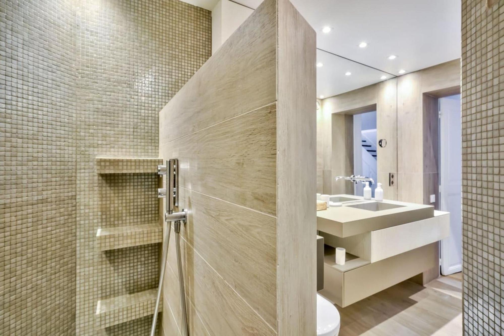 Superb In The Heart Of Saint-germain Apartment