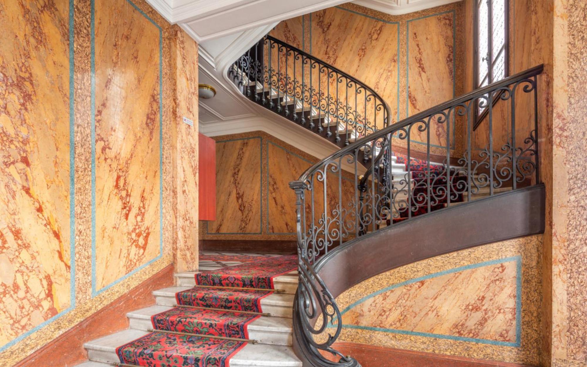 Ac Luxury 6 People At Champs Elysees By Weekome