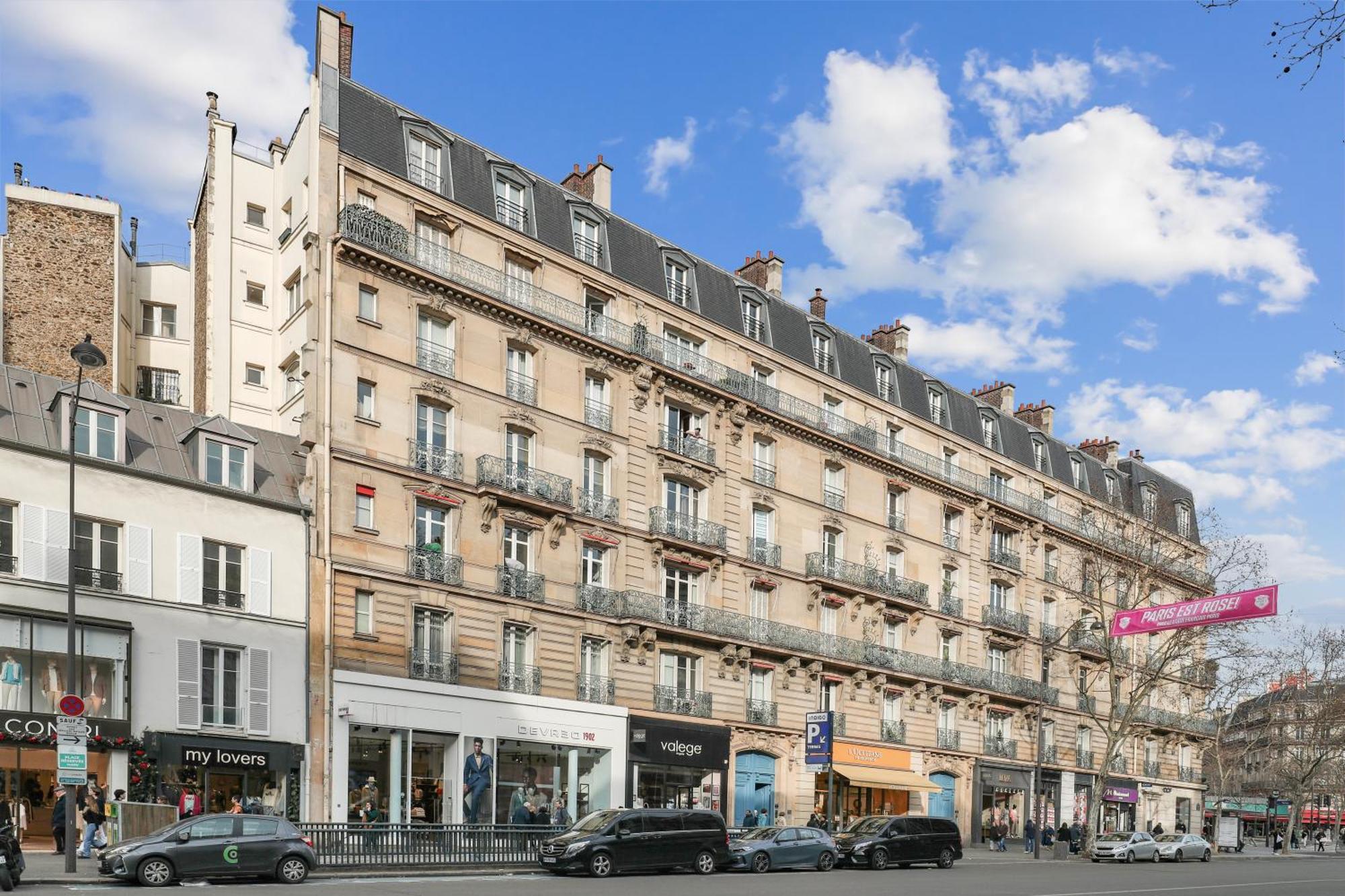 Ac Luxury 6 People At Champs Elysees By Weekome