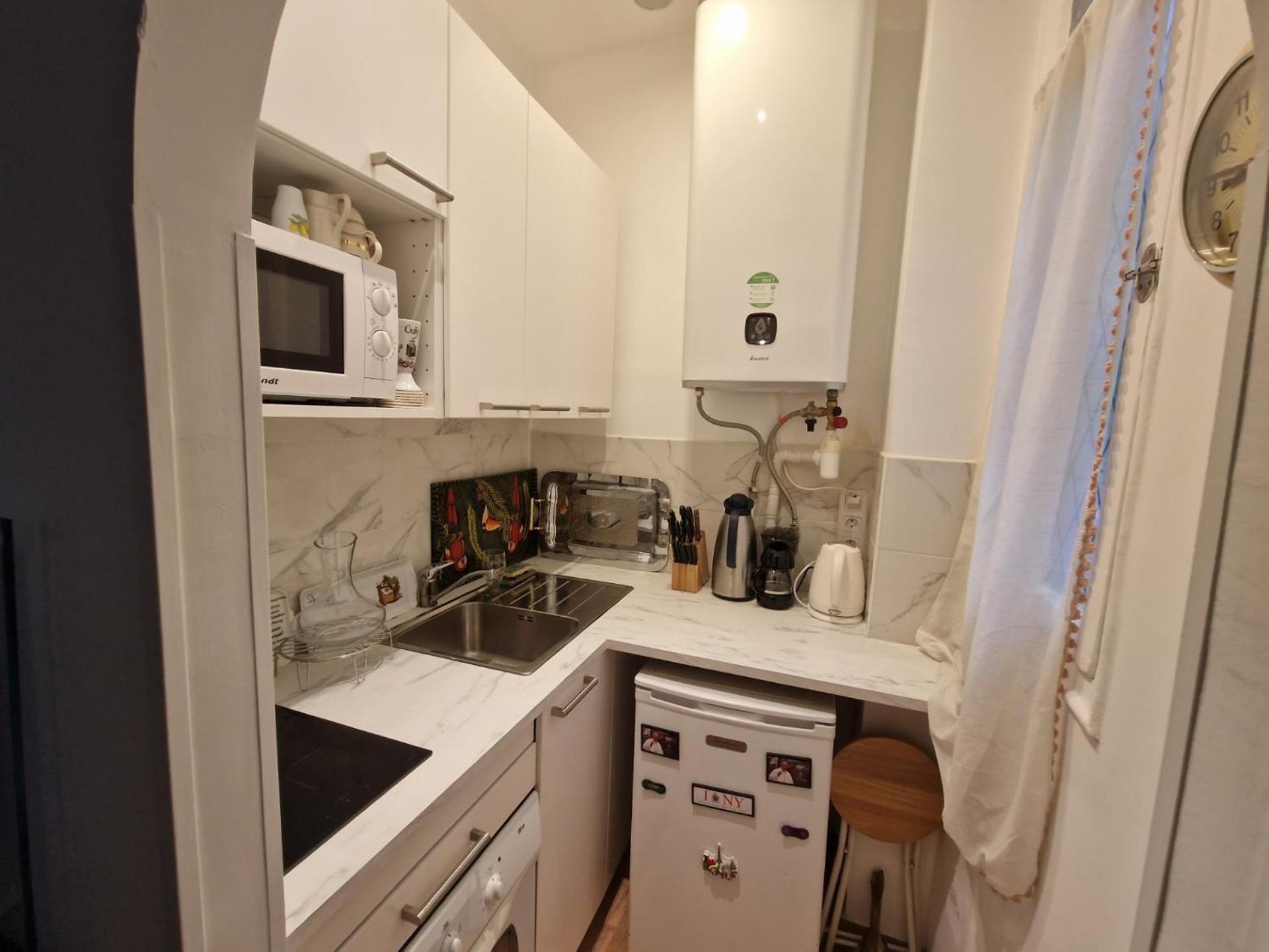 2 Pieces A Auteuil Apartment