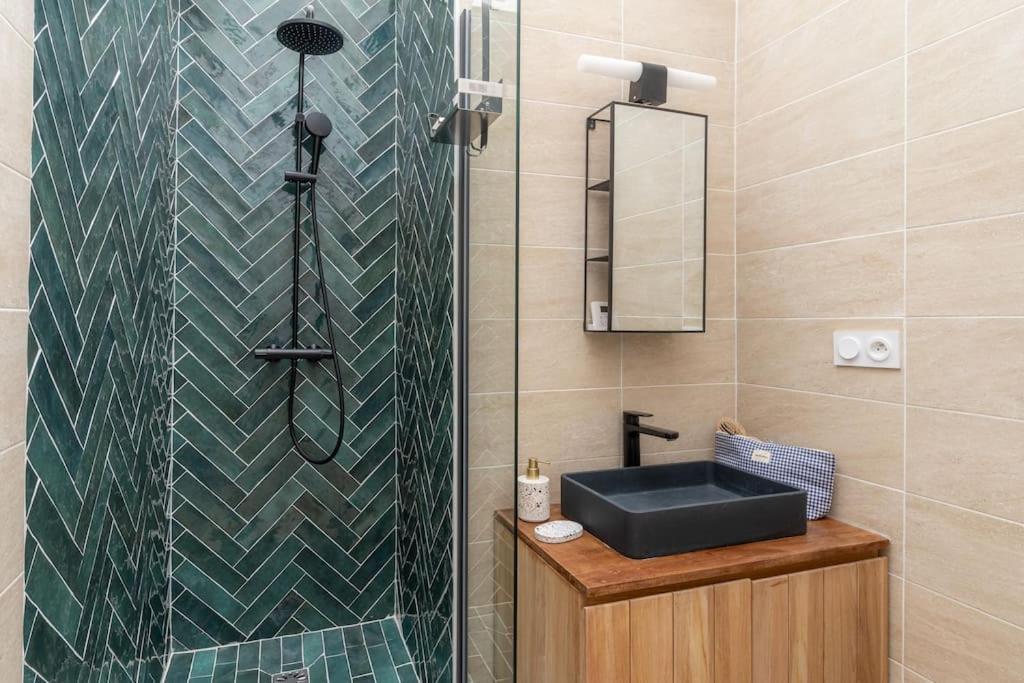 New - Luxeux Avec Cinema Et Sauna * Paris