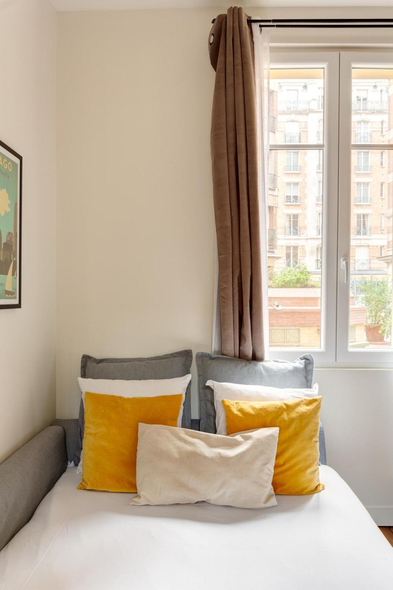 Apartment 15 Cocoon *