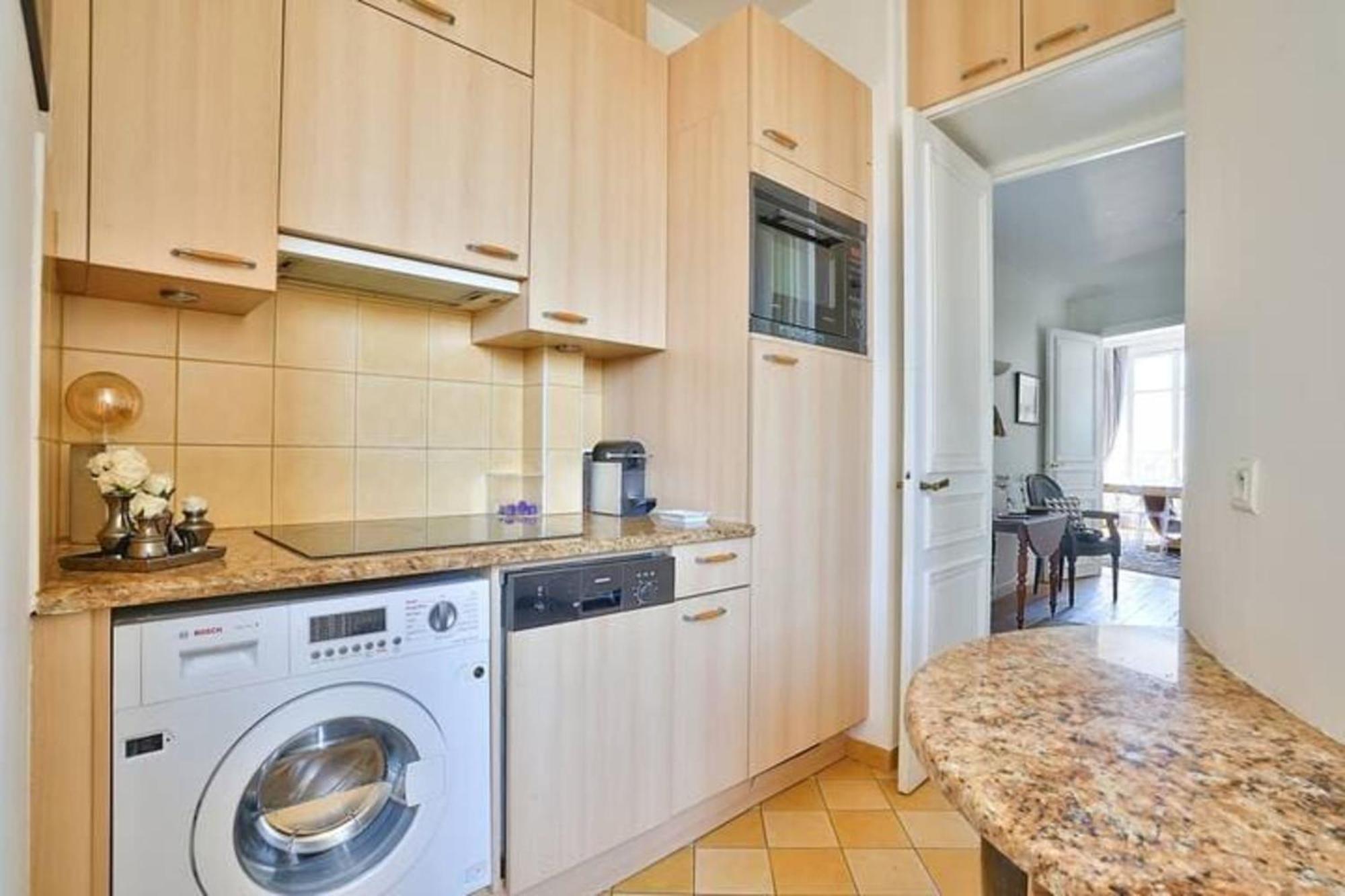 Apartment Charming With Eiffel Tower View